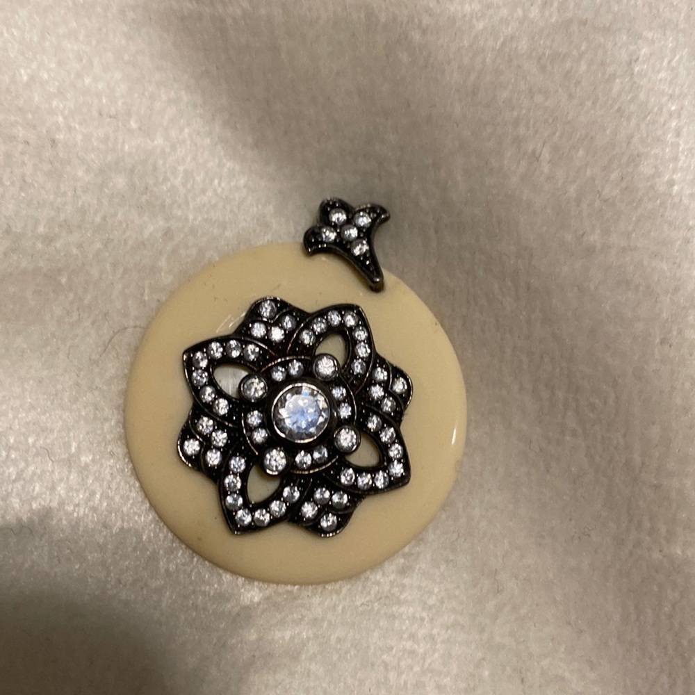 Silver pendant